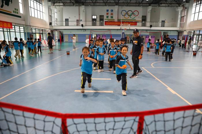 快乐垒球进校园 携手共筑青少年运动新生态