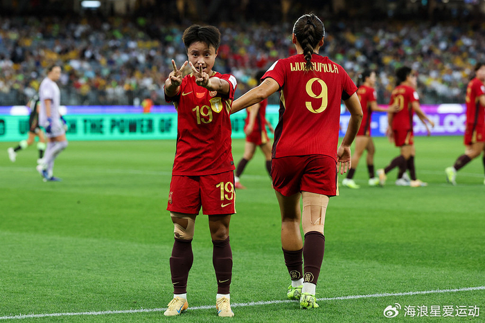 29岁乌日古木拉二次留洋法甲 中国女足再添新星