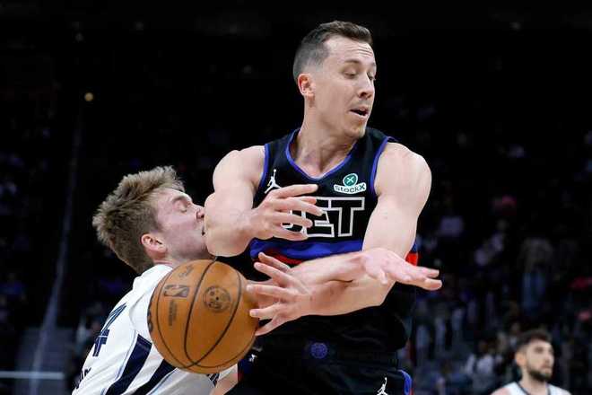 活塞双杀灰熊取3连胜巩固东部第一