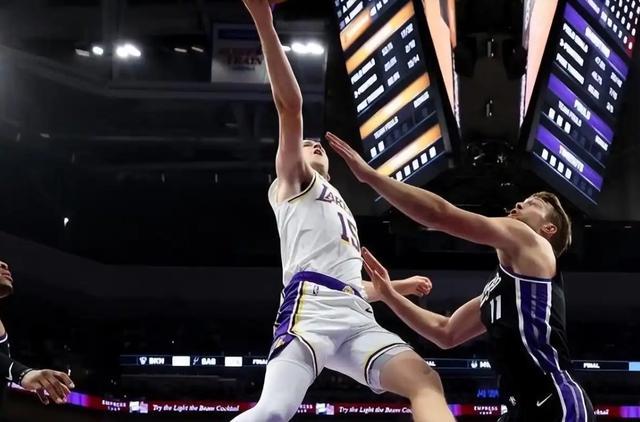 湖人核心里夫斯伤停或缺席季后赛 顶薪续约引争