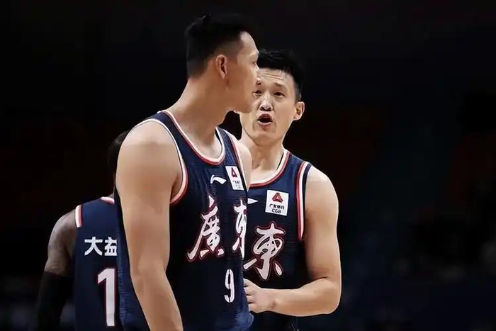 徐昕季后赛13分引热议 郭艾伦直言需沉淀