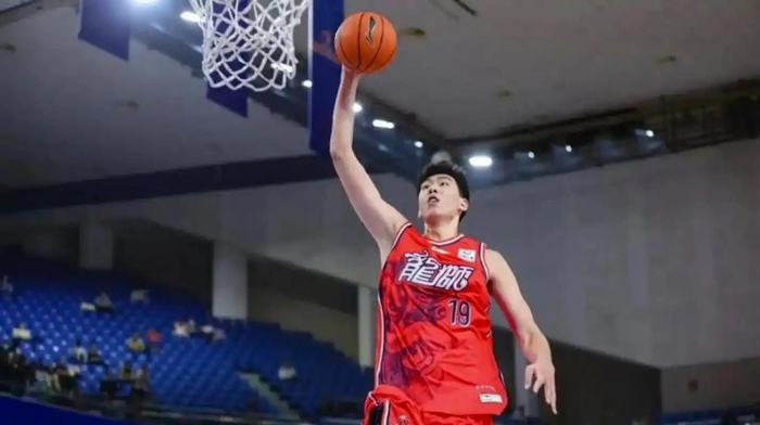 徐昕季后赛13分引热议 郭艾伦直言需沉淀